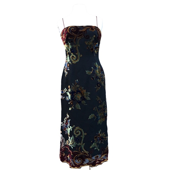 Alexia Admor Dresses & Skirts - Alexia Admor spaghetti strap black w/velvet floral